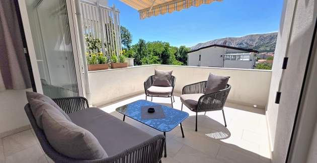 Apartman Karamarko – s velikim balkonom