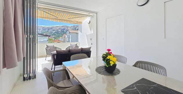 Apartman Karamarko – s velikim balkonom