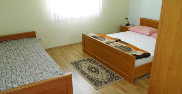 Appartamento standard Klaric Prvić – a 200 m dalla spiaggia, con balcone