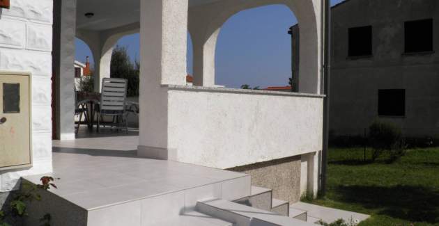Appartamento standard Klaric A6 – a 200 m dalla spiaggia, con terrazza