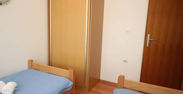 Appartamento Knezevic – con balcone e parcheggio