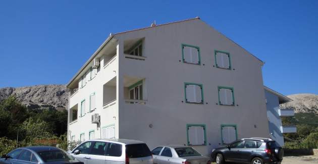 Appartamento Knezevic – con balcone e parcheggio