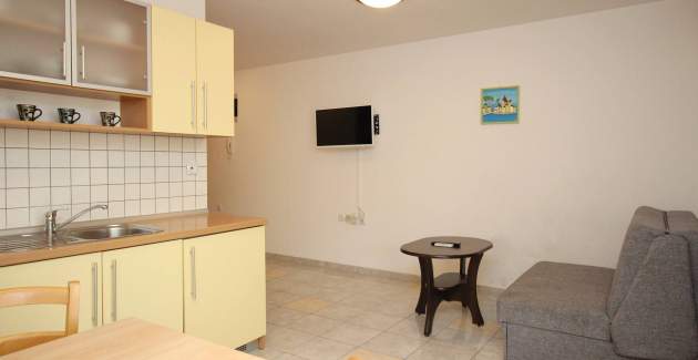Appartamento Knezevic – con balcone e parcheggio