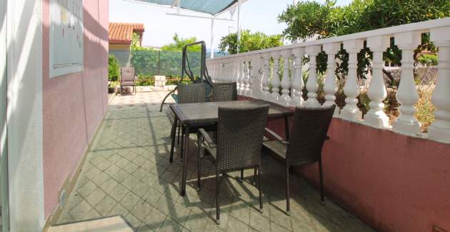 Appartamento Lovincic No.1 – con terrazza, a 200 m dalla spiaggia
