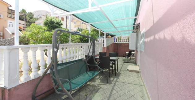 Appartamento Lovincic No.1 – con terrazza, a 200 m dalla spiaggia