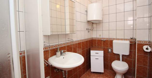 Appartamento Lovincic No.7 – con vista mare, a 200 m dalla spiaggia