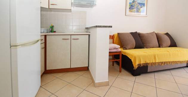 Appartamento Lovincic No.7 – con vista mare, a 200 m dalla spiaggia