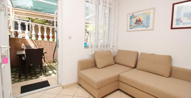 Monolocale Lovincic No.4 – con terrazza, a 200 m dalla spiaggia