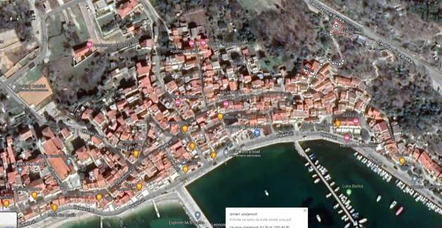 Monolocale Meratti – nella parte vecchia di Baška, a 200 m dalla spiaggia