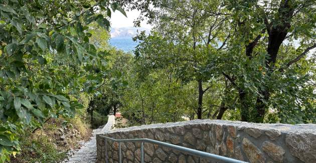 Monolocale Meratti – nella parte vecchia di Baška, a 200 m dalla spiaggia