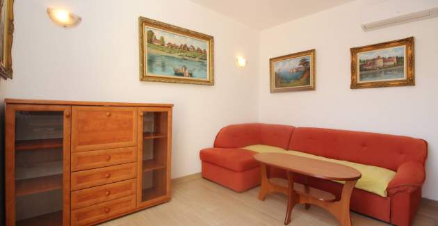 Appartamento Mrkus brdo - con balcone, vicino alla spiaggia