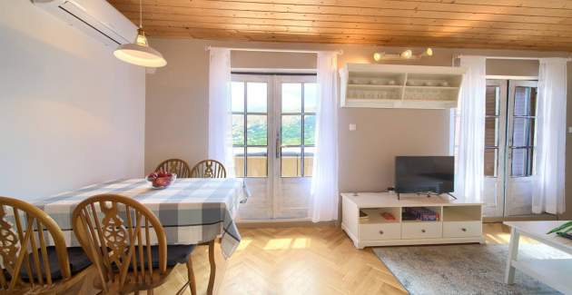 Appartamento Nana K2 - con vista mare e barbecue privato