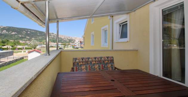 Appartamento Zarok Beach Holiday A4 - vicino alla spiaggia, con balcone
