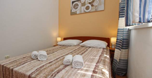 Appartamento Zarok Beach Holiday A4 - vicino alla spiaggia, con balcone