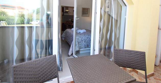 Appartamento Zarok Beach Holiday A2 - vicino alla spiaggia, con terrazza