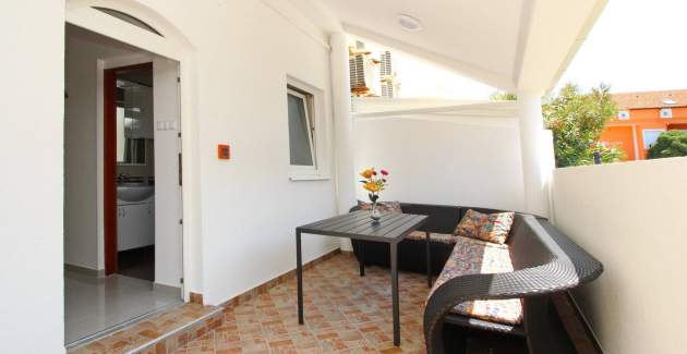 Appartamento Zarok Beach Holiday A2 - vicino alla spiaggia, con terrazza