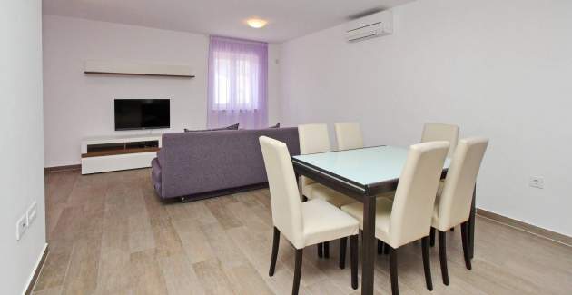 Appartamento Smojver n. 4 - confortevole, con balcone