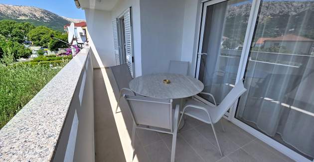 Modern apartment Gabrijela for 4 persons - with Balcony, 450 m from the Beach