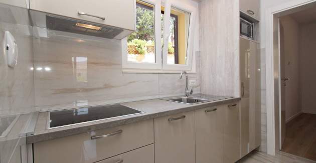 Incantevole Appartamento Sunshine n.3 – con balcone, a 300 m dalla spiaggia