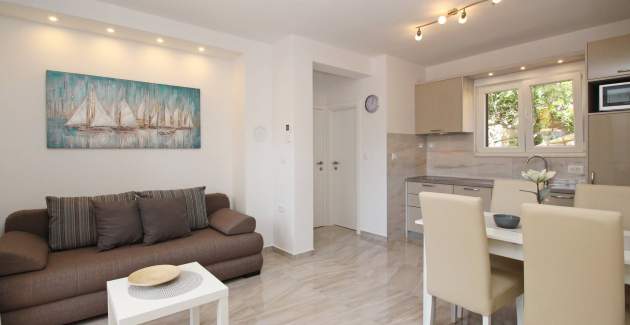 Incantevole Appartamento Sunshine n.3 – con balcone, a 300 m dalla spiaggia