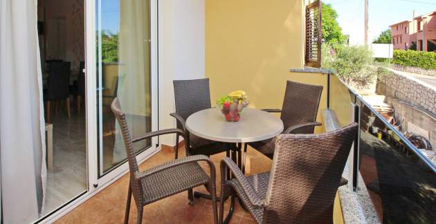 Incantevole Appartamento Sunshine n.4 – con balcone, a 300 m dalla spiaggia