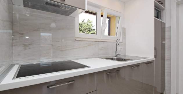 Incantevole Appartamento Sunshine n.5 – con balcone, a 300 m dalla spiaggia