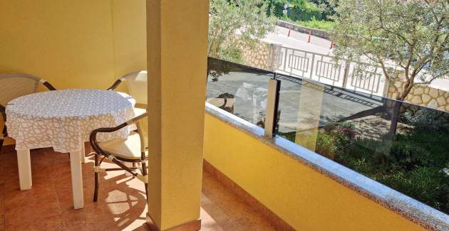 Affascinante Appartamento Sunshine BS – con Balcone, a 300 m dalla Spiaggia
