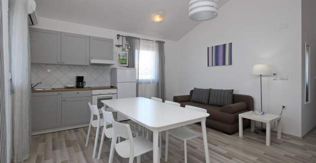 Apartment Lavanda No.1 - by the Sea, with Sea View
