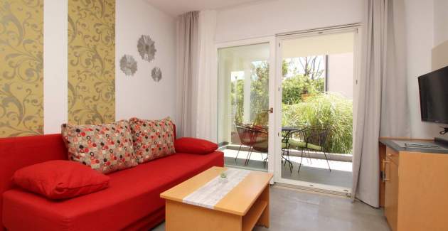 Apartmanski kompleks Villas Corinthia 3 - Vrhunska lokacija, 100m od plaže, okružen zelenilom