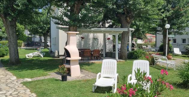 Apartment complex Villas Corinthia 4 - Top Location, 100m from the Beach, surrounded by Greenery