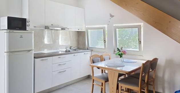 Apartment complex Villas Corinthia 5 - Top Location, 100m from the Beach, surrounded by Greenery