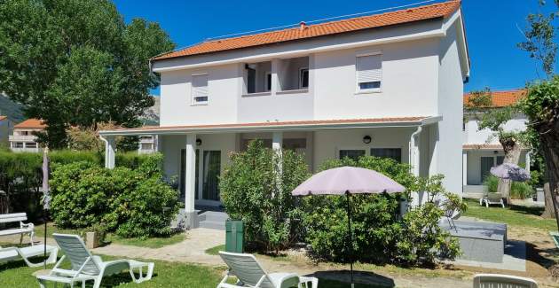 Apartmanski kompleks Villas Corinthia 7 - Vrhunska lokacija, 100m od plaže, okružen zelenilom