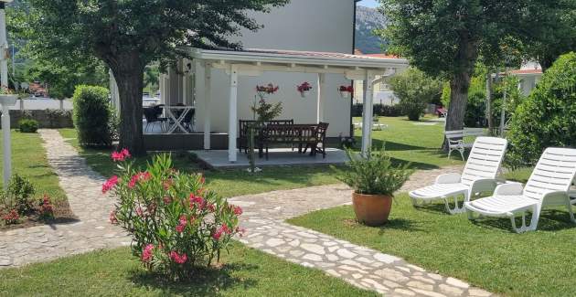 Apartment complex Villas Corinthia 8 - Top Location, 100m from the Beach, surrounded by Greenery