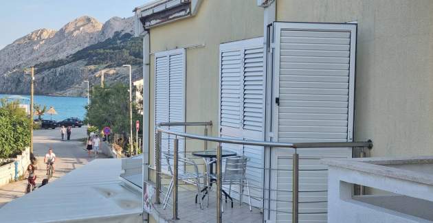 Appartamento Vlahinja - con balcone, a 100 metri dalla spiaggia