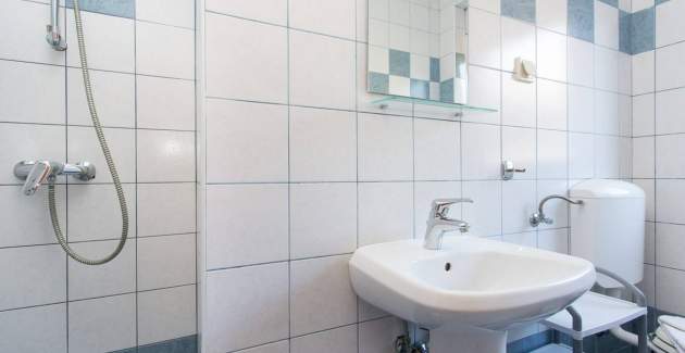 Apartman Mrakovčić br. 1 - s terasom, 350 m od plaže