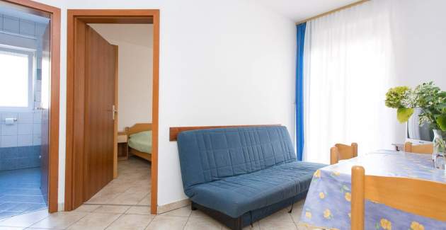 Apartman Mrakovčić br. 1 - s terasom, 350 m od plaže