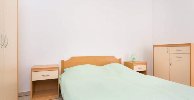 Apartman Mrakovčić br. 1 - s terasom, 350 m od plaže