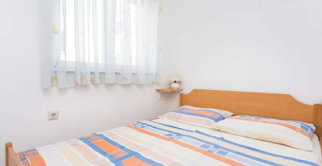 Appartamento Mrakovcic n. 2 - con terrazza, a 350 m dalla spiaggia