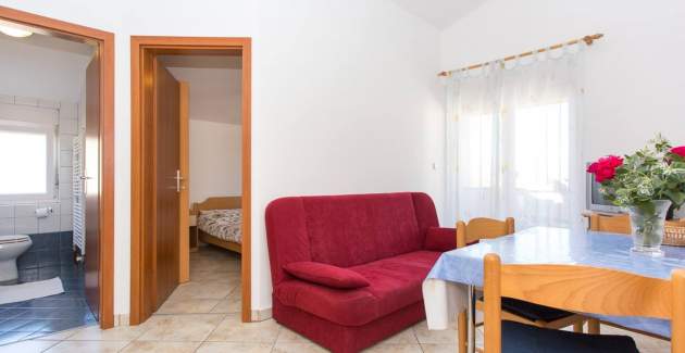 Apartman Zic br. 5 - s balkonom, 350 m od plaže