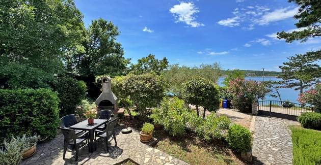 Apartments Zeljka – 15 m from Sea, Sea View
