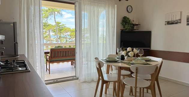 Apartments Zeljka – 15 m from Sea, Sea View