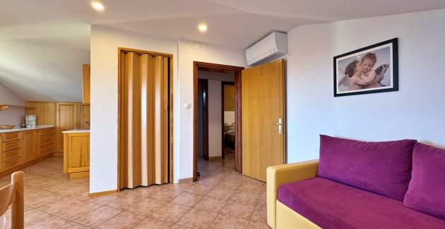 Apartman Pavle 3 – potkrovlje, pogled more