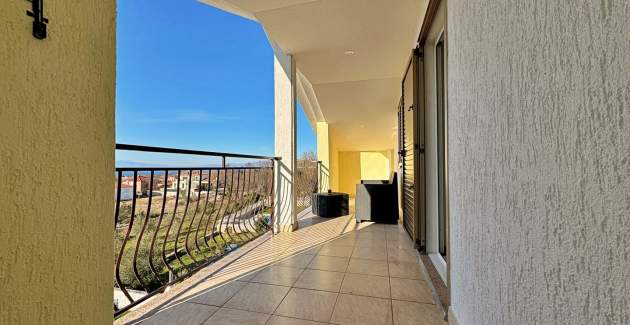 Apartman Pavle 3 – potkrovlje, pogled more