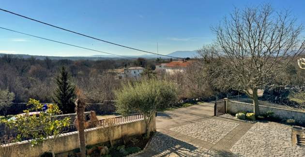 Apartman Pavle 3 – potkrovlje, pogled more