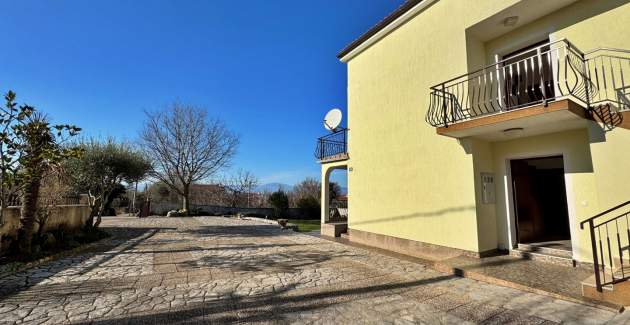 Apartman Pavle 3 – potkrovlje, pogled more