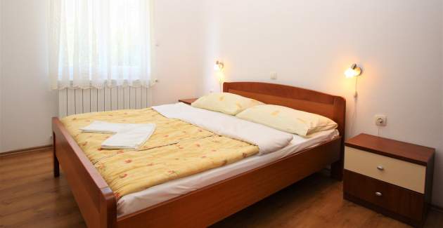 Apartman Lucijana br. 1 – s balkonom, 150 m od plaže
