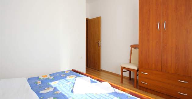 Apartman Lucijana br. 1 – s balkonom, 150 m od plaže