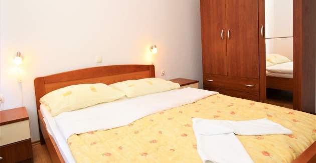 Apartman Lucijana br. 1 – s balkonom, 150 m od plaže