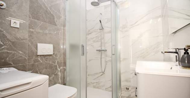 Apartman Lucijana br. 2 – s balkonom, 150 m od plaže