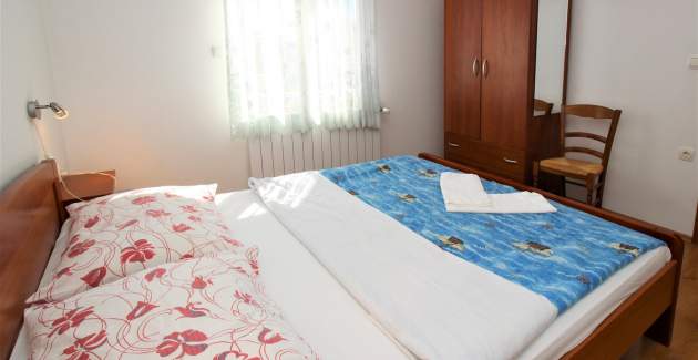 Apartman Lucijana br. 2 – s balkonom, 150 m od plaže